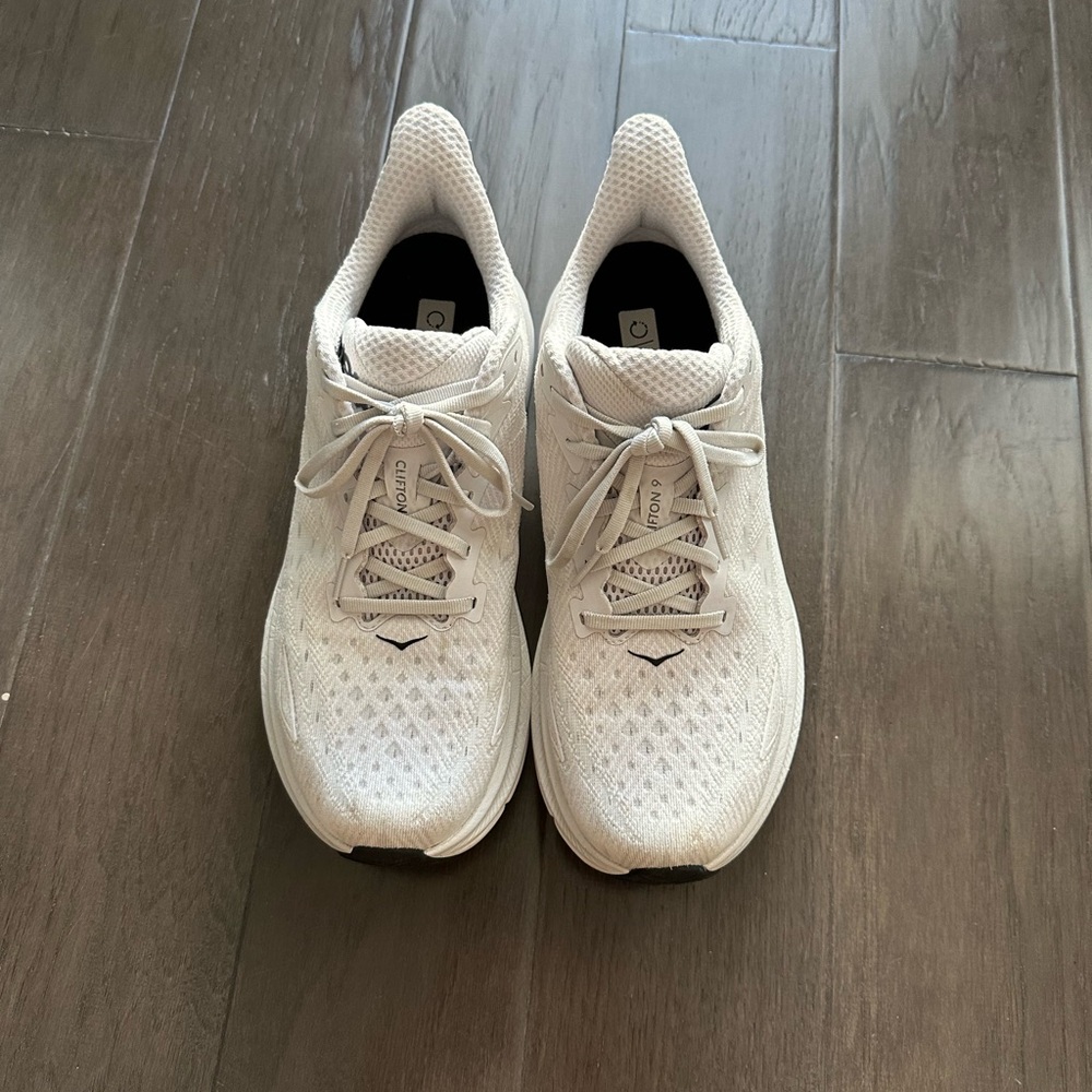 Hoka Clifton 9